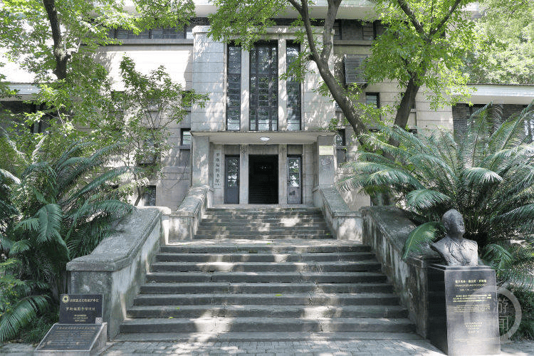 A scenic view of Chongqing Luosifu Tushuguan Jiuzhi