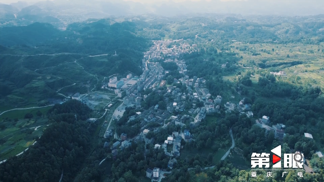 A scenic view of Chongqing Nanyaojie Hongsan Jun Silingbu Jiuzhi