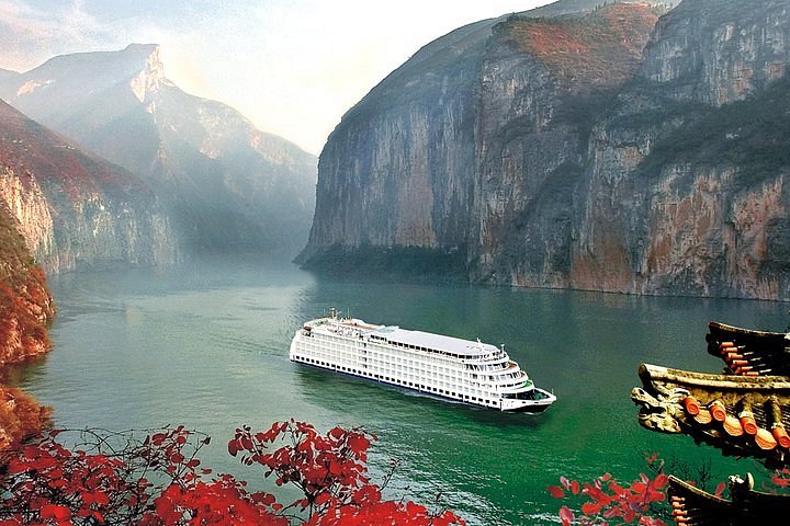 A scenic view of Chongqing Qutangxia Moya Shike