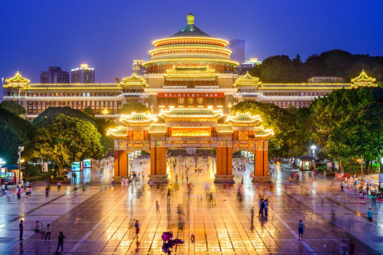 Discover the Hidden Gems of Chongqing Renmin Dalitang: A Traveler’s Paradise