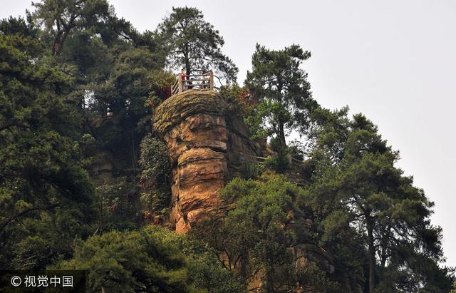 A scenic view of Chongqing Shijie Foxueyuan Hanzang Jiaoliyuan Jiuzhi