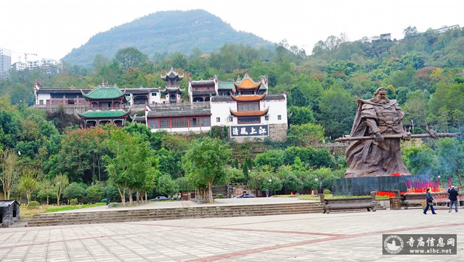 A scenic view of Chongqing Zhanghuanhou Miao