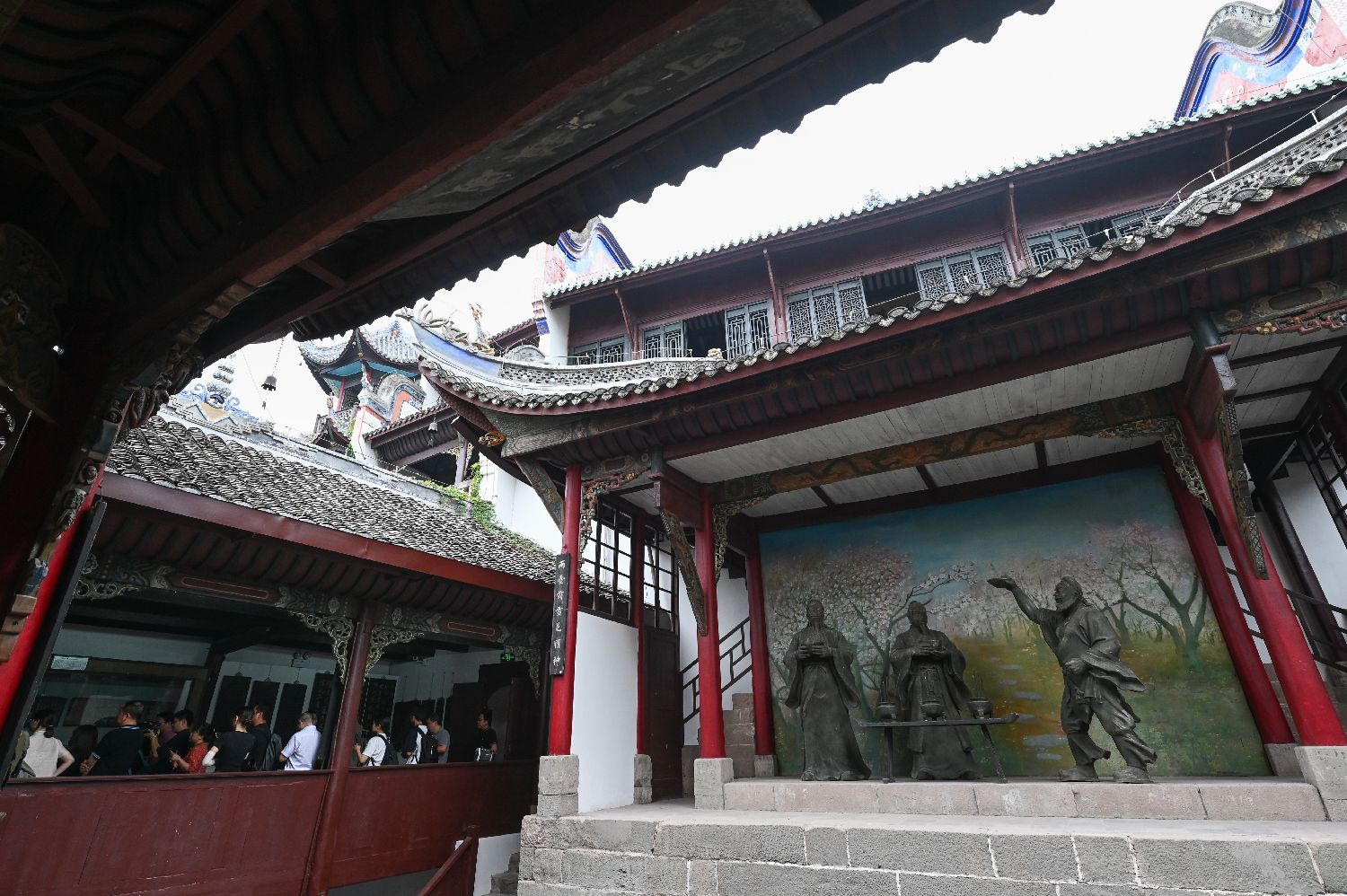 A scenic view of Chongqing Zhanghuanhou Miao