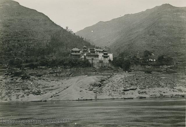 A scenic view of Chongqing Zhanghuanhou Miao