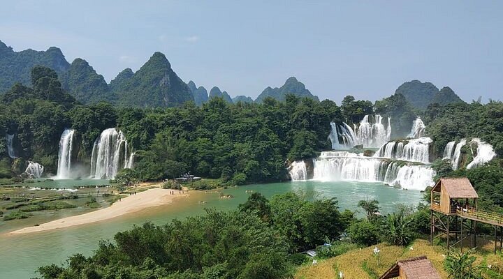 A scenic view of Chongzuo Liancheng Yaosai Yizhi Youyiguan