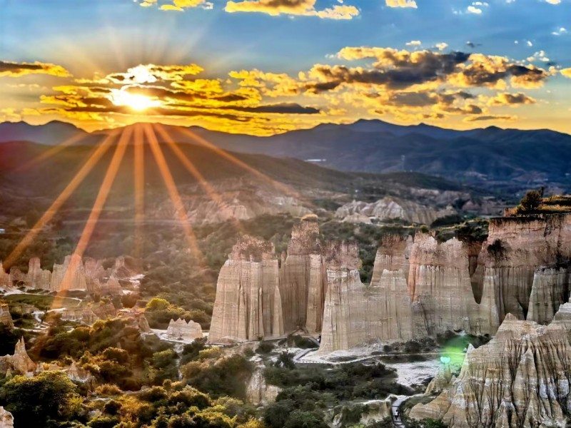 A scenic view of Chuxiong Dadunzi Yizhi