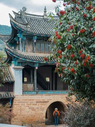A scenic view of Chuxiong Defengsi