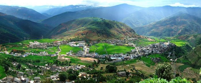 A scenic view of Chuxiong Defengsi