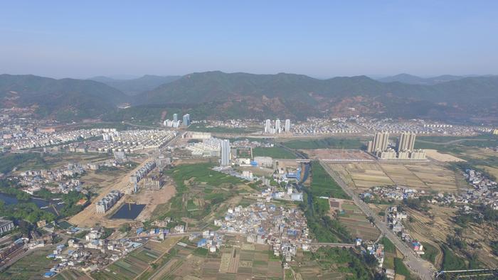 A scenic view of Chuxiong Defengsi