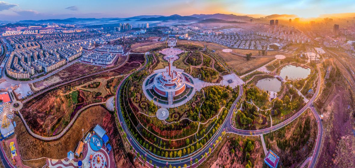A scenic view of Chuxiong Longhuasi