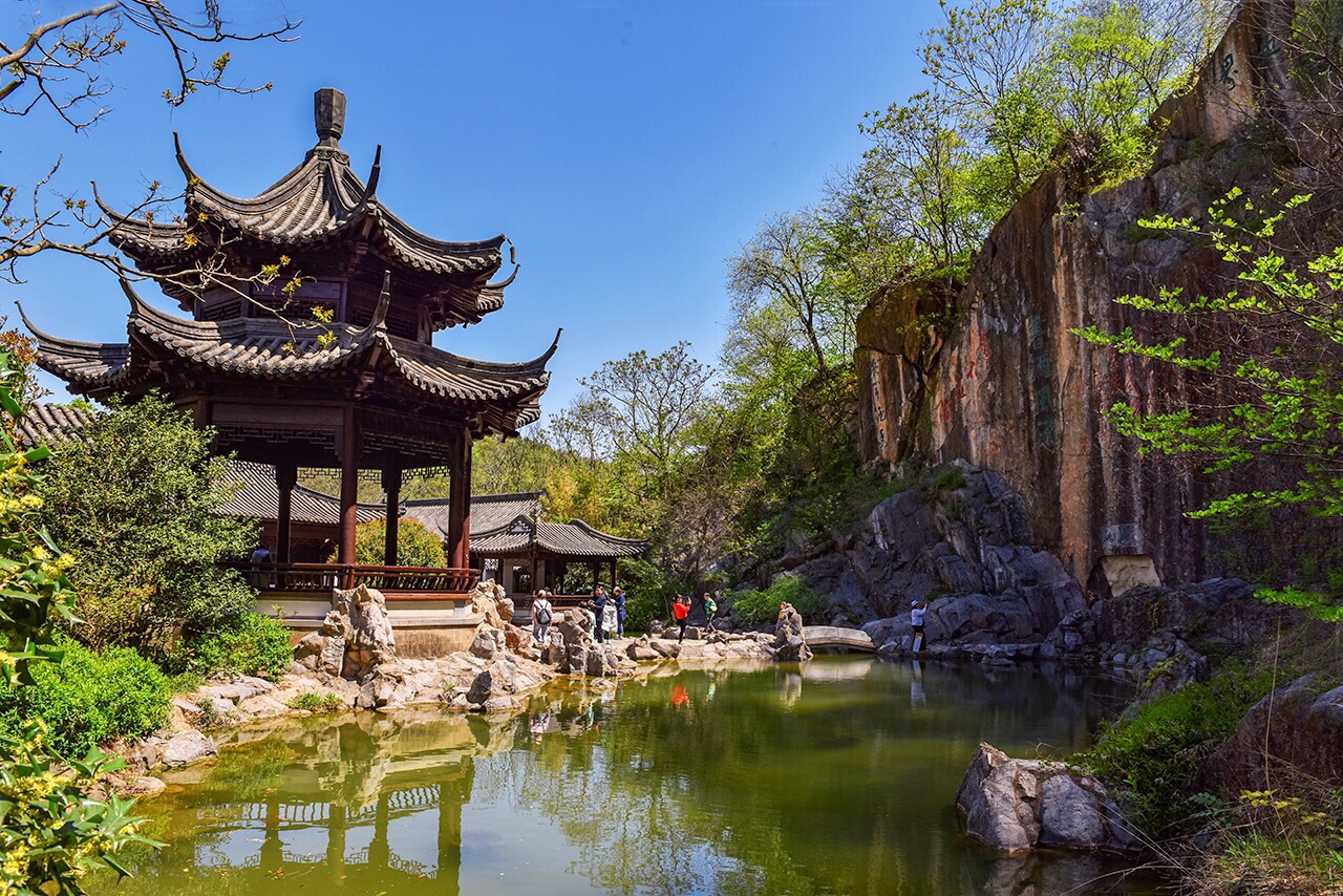 A scenic view of Chuzhou Langyashan Moya Shike Ji Beike