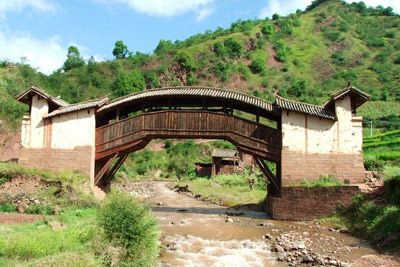 A scenic view of Dali Bijiang Guqiaoliangqun
