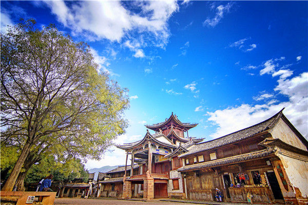 A scenic view of Dali Nanzhao Zhen Gujianzhuqun