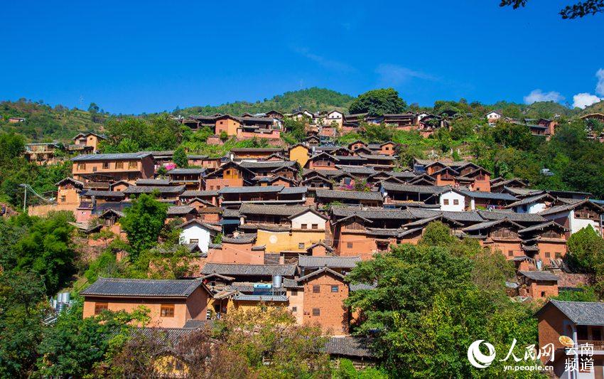 A scenic view of Dali Nuodeng Baizu Xiangtu Jianzhuqun