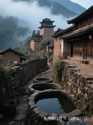 A scenic view of Dali Nuodeng Baizu Xiangtu Jianzhuqun