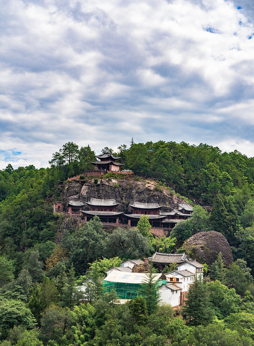 A scenic view of Dali Shizhongshan Shiku