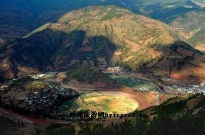 A scenic view of Dali Shundang Huozangmuqun