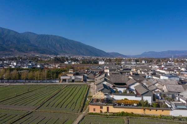 A scenic view of Dali Tianfengshan Gujianzhuqun