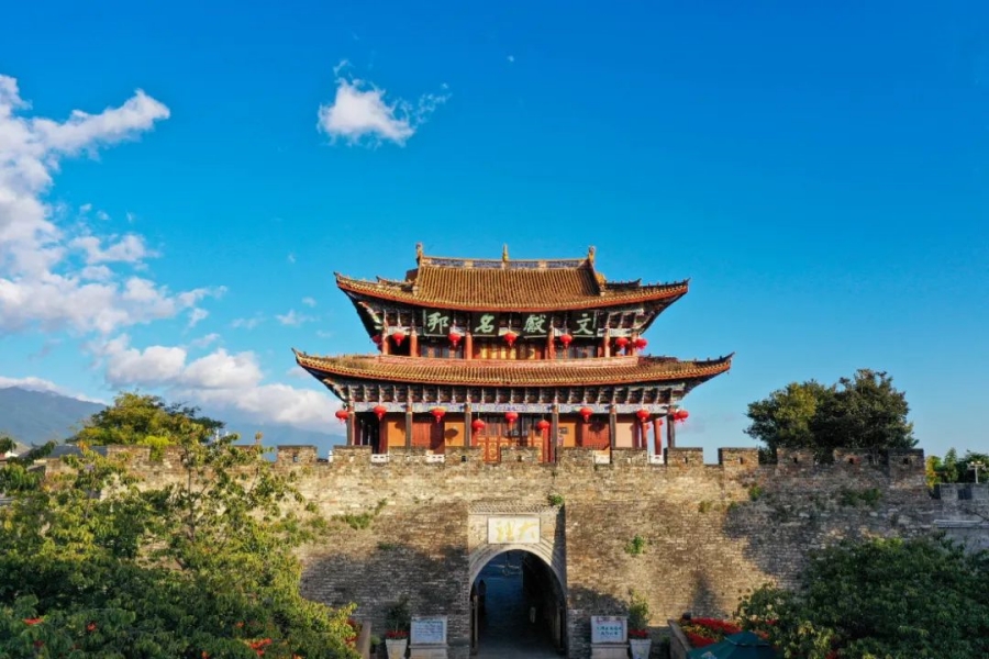 A scenic view of Dali Tianfengshan Gujianzhuqun