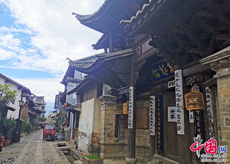 A scenic view of Dali Ximenjie Gujianzhuqun