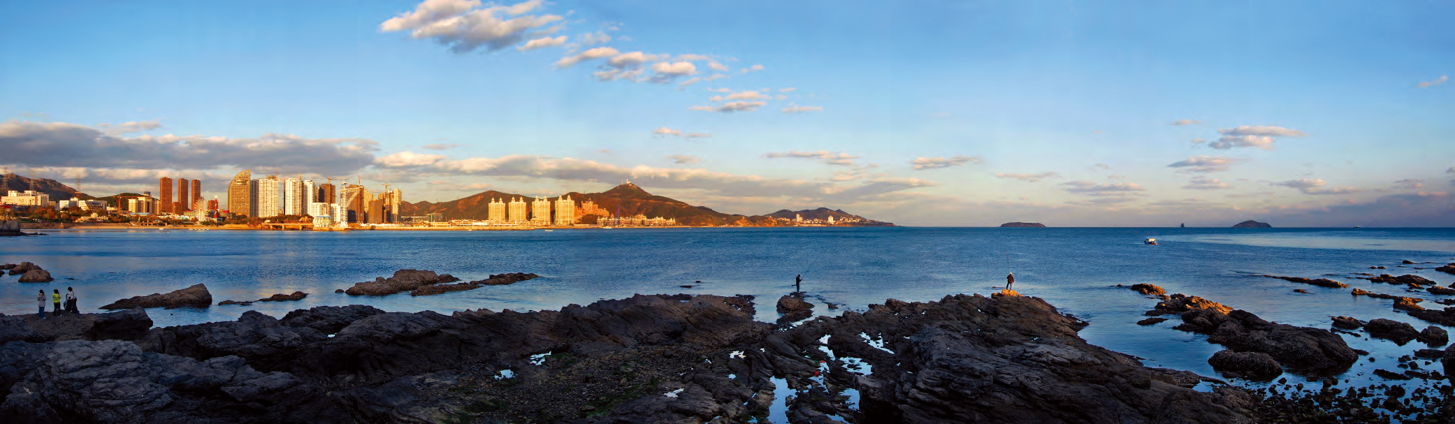 A scenic view of Dalian Gangshang Loushang Mudi