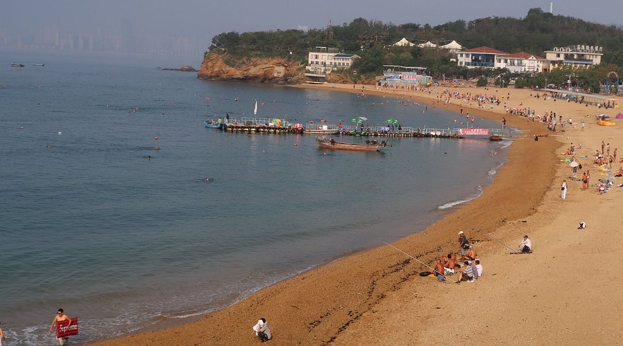A scenic view of Dalian Gangshang Loushang Mudi