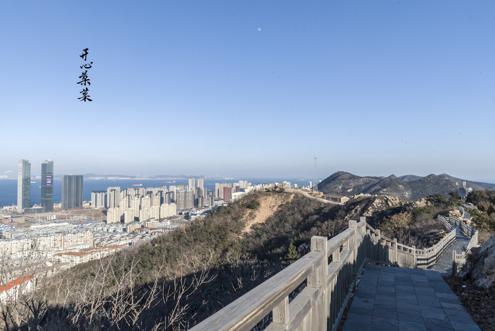A scenic view of Dalian Gangshang Loushang Mudi