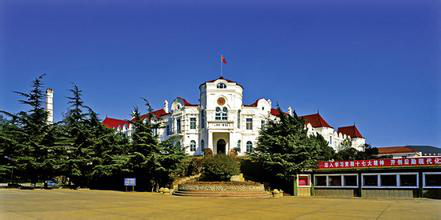 A scenic view of Dalian Lvshun Hongshizihui Yiyuan Jiuzhi
