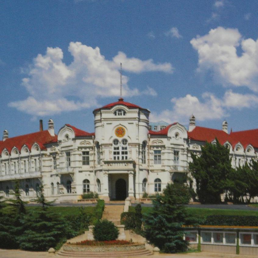 A scenic view of Dalian Lvshun Hongshizihui Yiyuan Jiuzhi
