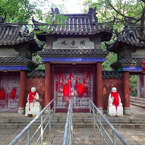 A scenic view of Dalian Weibashan Cheng