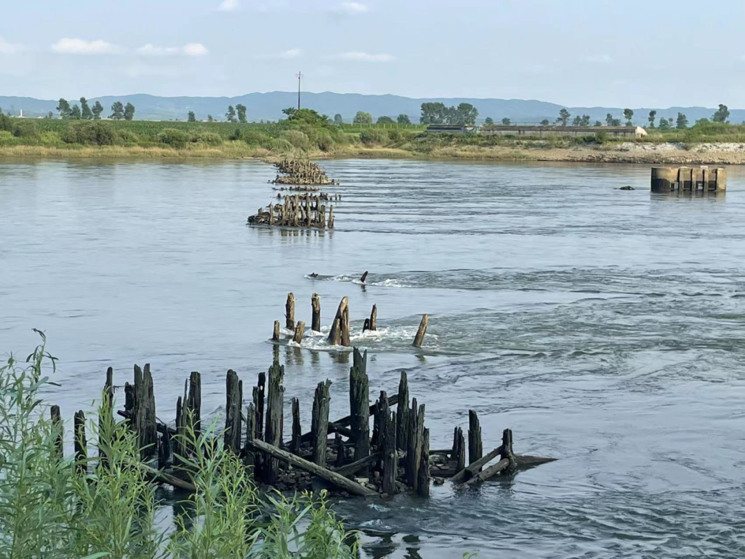A scenic view of Dandong Kangmeiyuanchao Xiahekou Gonglu Duanqiao Yizhi