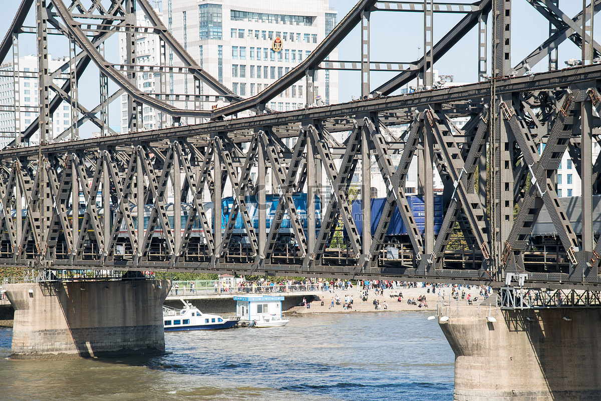 A scenic view of Dandong Yalujiang Duanqiao