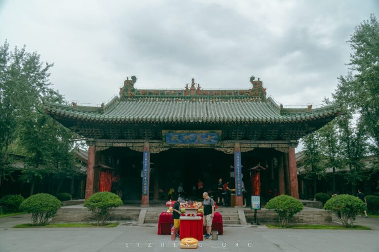 Experience the Serenity of Datong Guandi Temple Hall: Your Ultimate Travel Guide