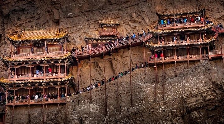 A scenic view of Datong Hengshan Hanging Temple