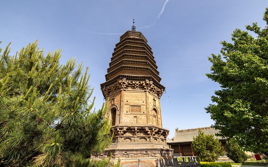 A scenic view of Datong Hunyuan Yuanjue Temple Pagoda