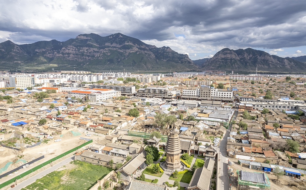 A scenic view of Datong Hunyuan Yuanjue Temple Pagoda