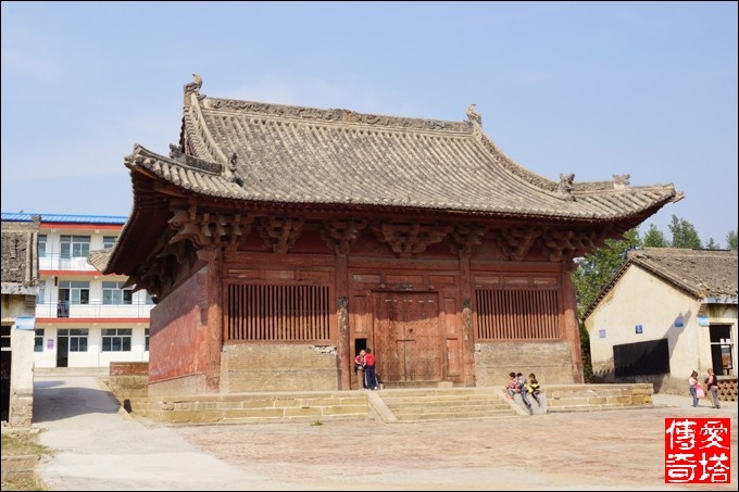 A scenic view of Datong Jingzhuang Dayun Temple Hall