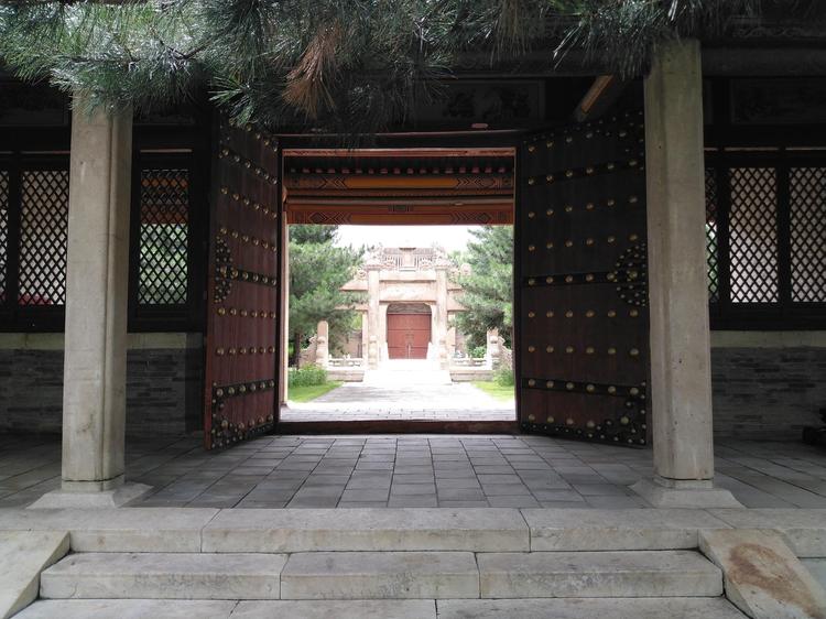 A scenic view of Datong Li Yumei Tomb