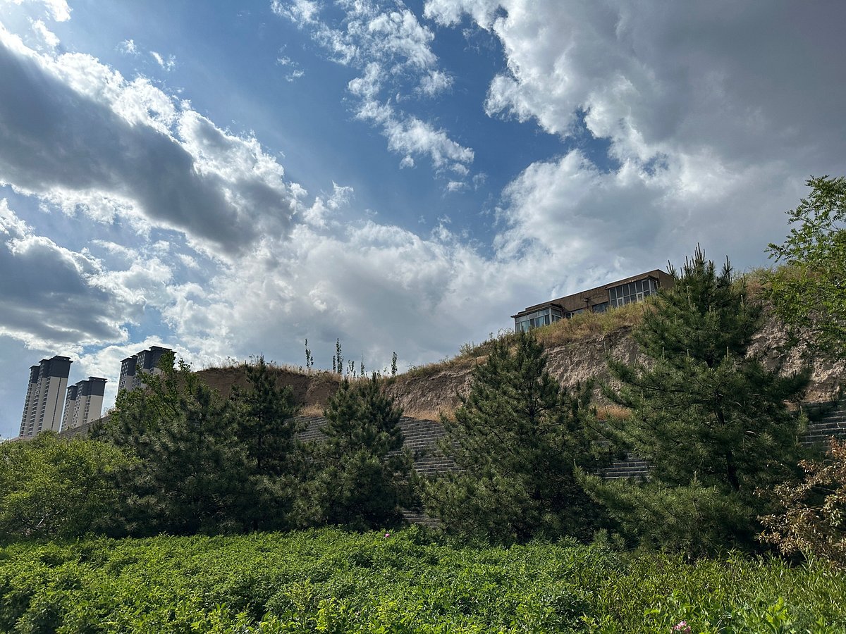 A scenic view of Datong Pingcheng Ruins