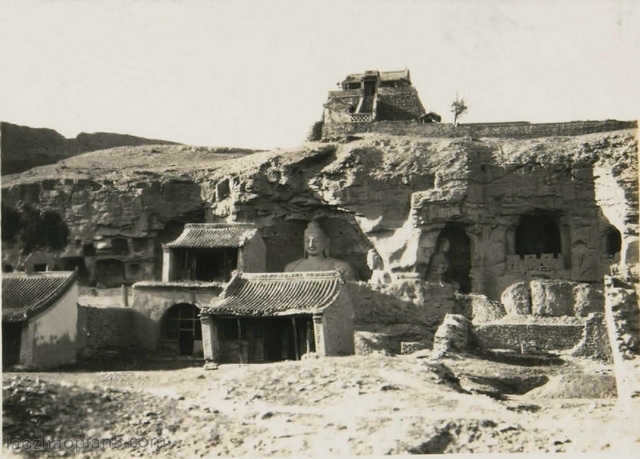 A scenic view of Datong Yungang Grottoes