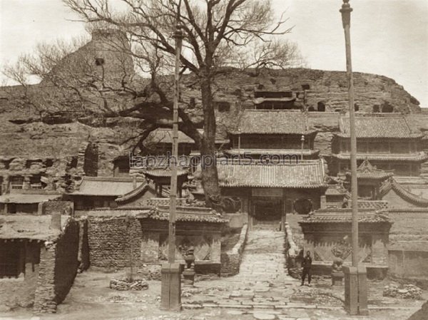 A scenic view of Datong Yungang Grottoes