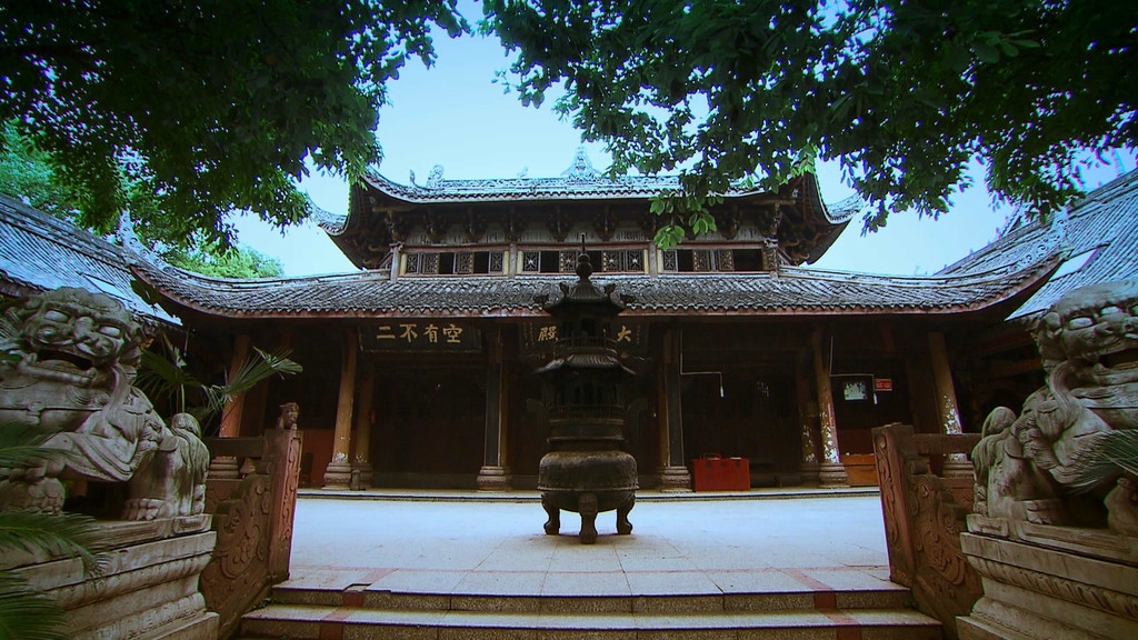 A scenic view of Deyang Longjusi Zhongdian