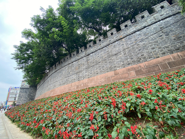 A scenic view of Deyang Luocheng Yizhi