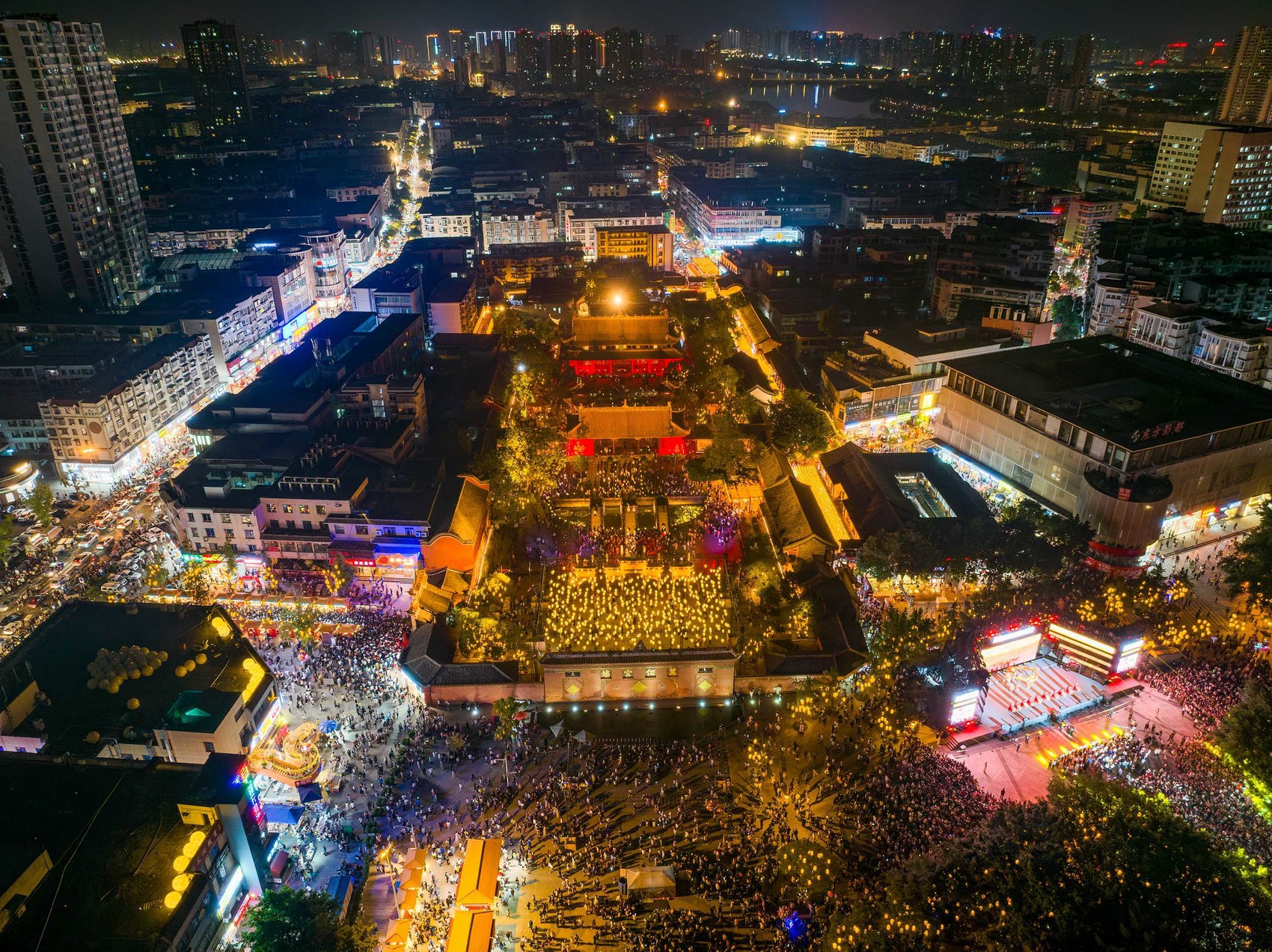 A scenic view of Deyang Zhongjiang Beita