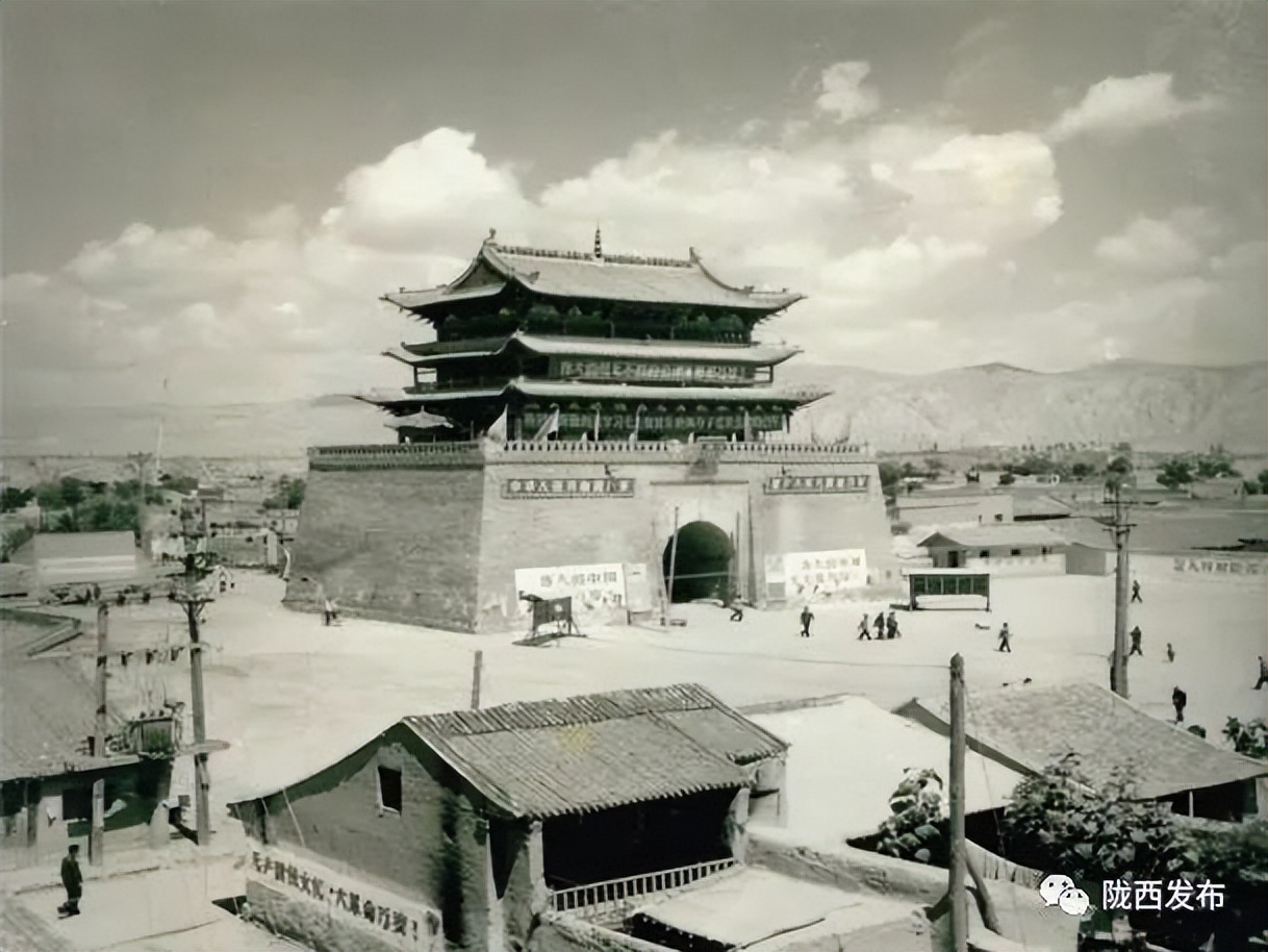 A scenic view of Dingxi Weiyuanlou