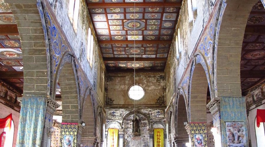 A scenic view of Diqing Cizhong Jiaotang
