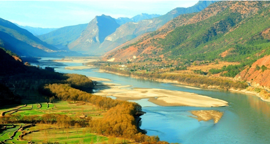 A scenic view of Diqing Jinshajiang Yanhua