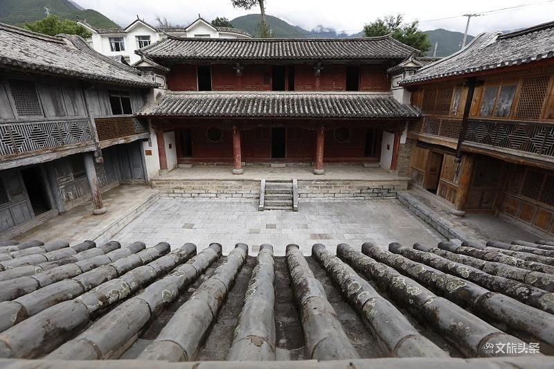 A scenic view of Diqing Yezhi Tusi Yashu