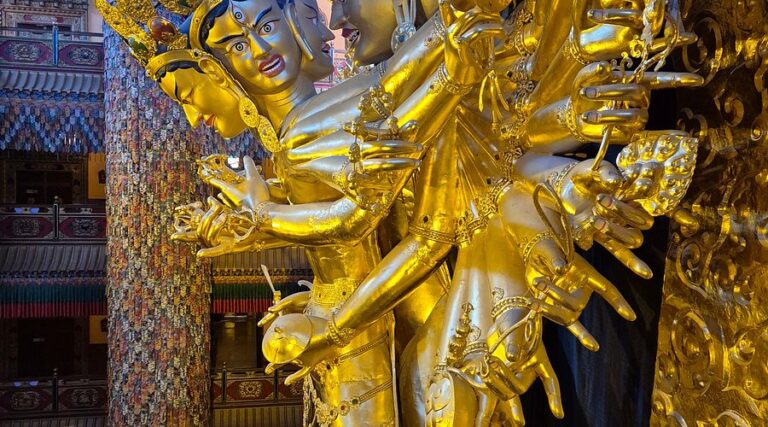 Discovering Diqing Zhongxin Zhen Gongtang: A Hidden Gem in Yunnan’s Tibetan Heartland