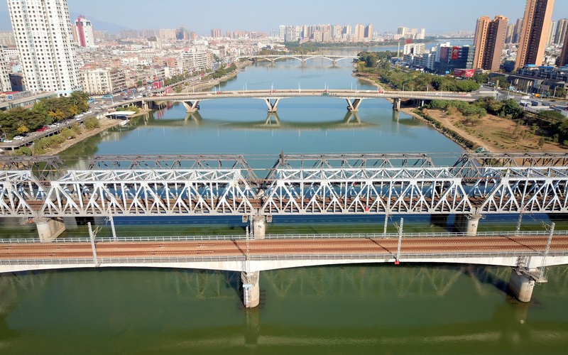 A scenic view of Dongguan Guangjiu Tielu Shilong Nanqiao